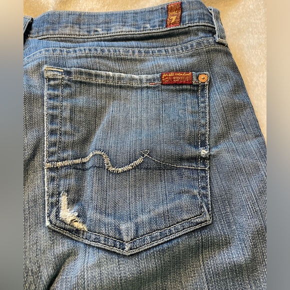 Distressed 7 For All Mankind Denim Shorts, Women’s Size 32 - Picture 9 of 15